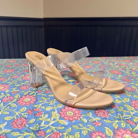 Heels - Picture 1 of 2